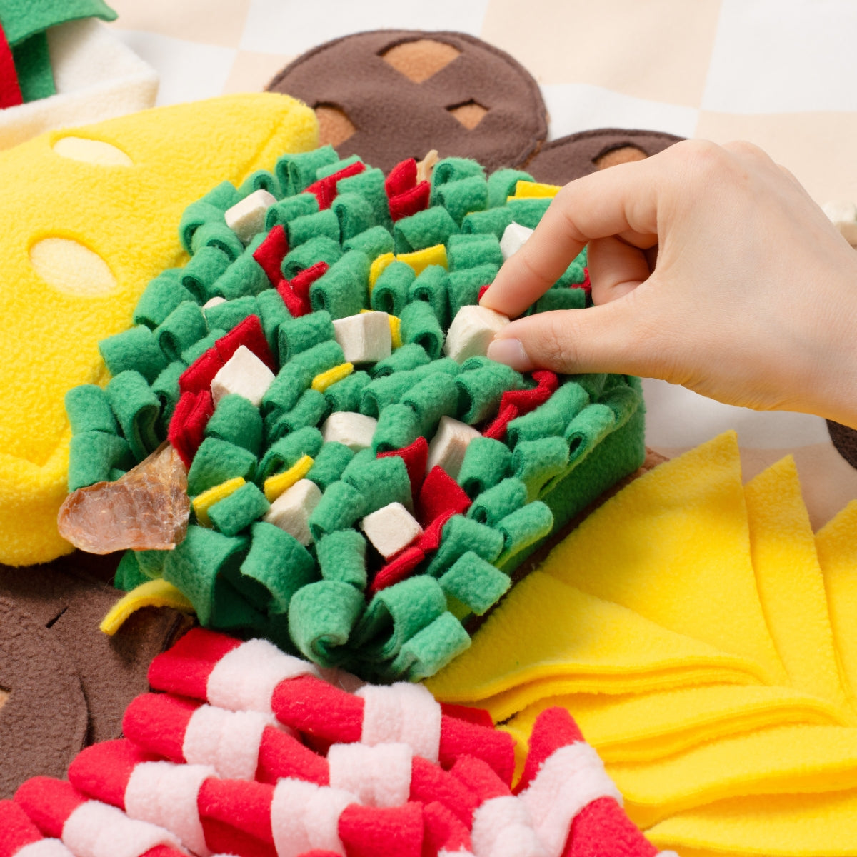 Snack Picnic Snuffle Mat